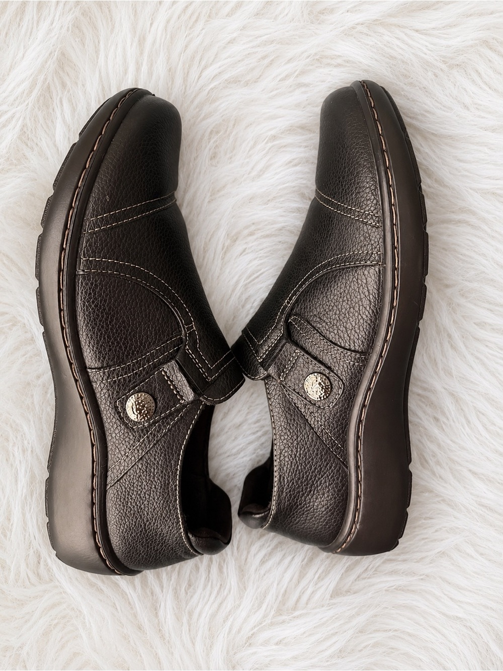 Clarks Collection Women’s Comfort Shoes – Size 9